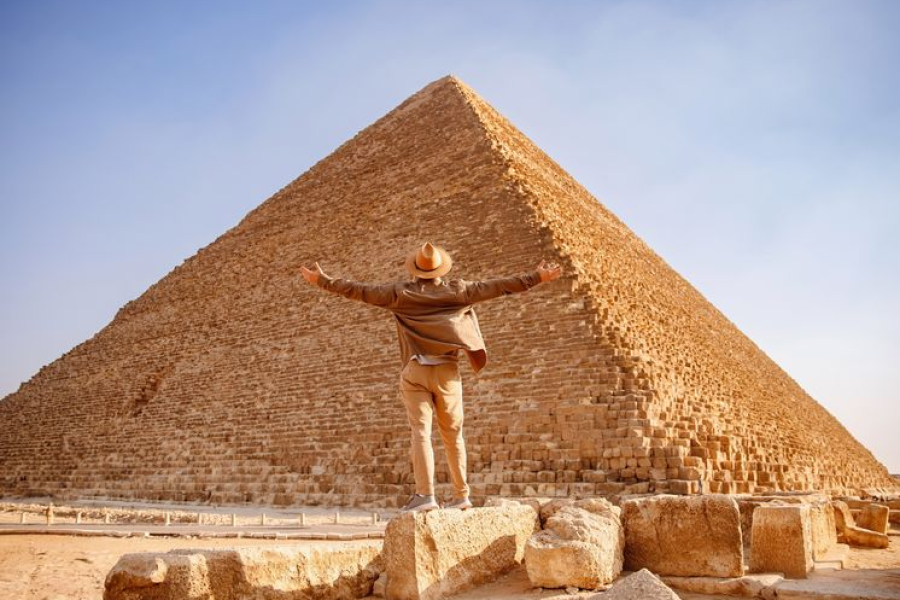Day trip to Cairo by plane